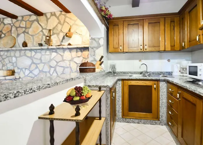 - Bacco Villa *